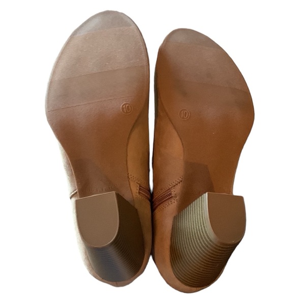 Old Navy Faux Suede Block Heel Booties - Picture 6 of 7